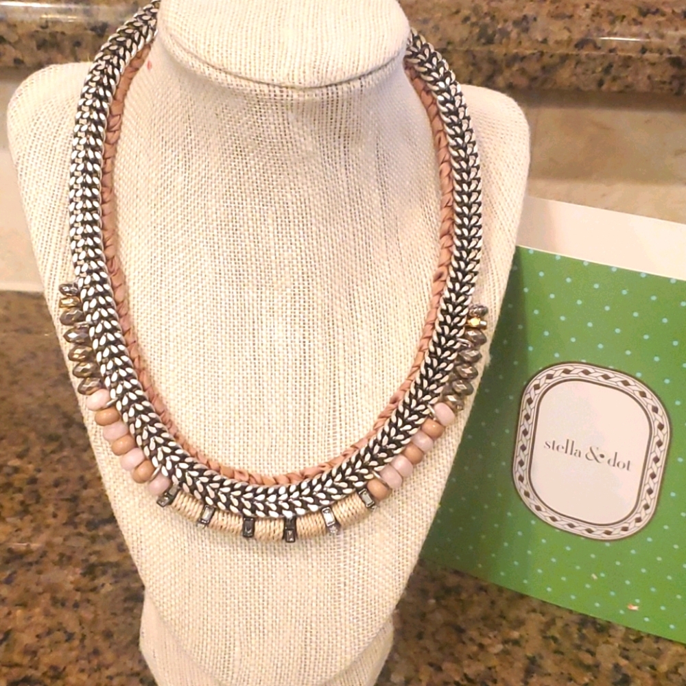 Crissie Collar Necklace